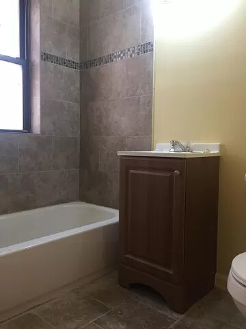 7845 S Colfax in Chicago, IL - Building Photo - Building Photo