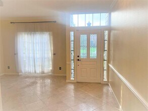 16215 Rainbow Lake Rd in Houston, TX - Foto de edificio - Building Photo
