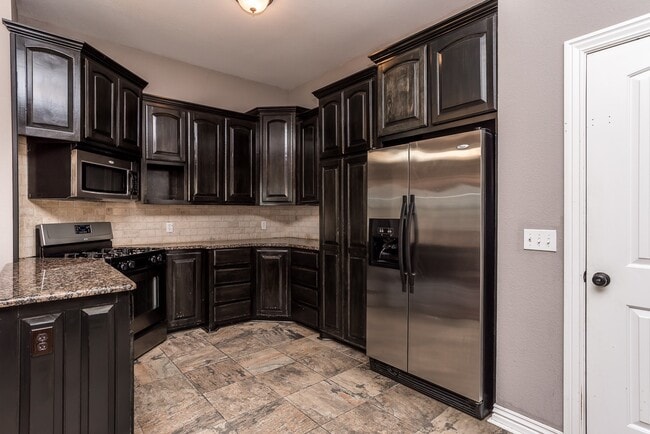 525 N Rupple Rd in Fayetteville, AR - Building Photo - Building Photo