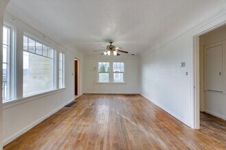 1137 SE Uglow Ave in Dallas, OR - Building Photo - Building Photo