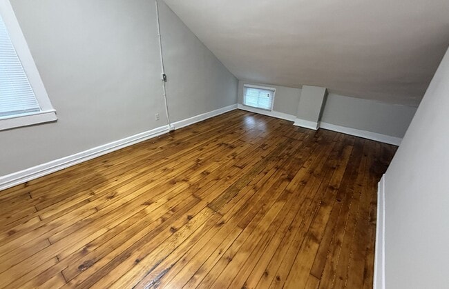 2825 Glendora Ave in Cincinnati, OH - Building Photo - Building Photo