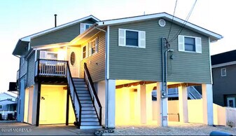 5 W Susquehanna Dr in Little Egg Harbor Township, NJ - Building Photo