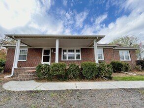 4561 Old Princess Anne Rd in Virginia Beach, VA - Building Photo - Building Photo