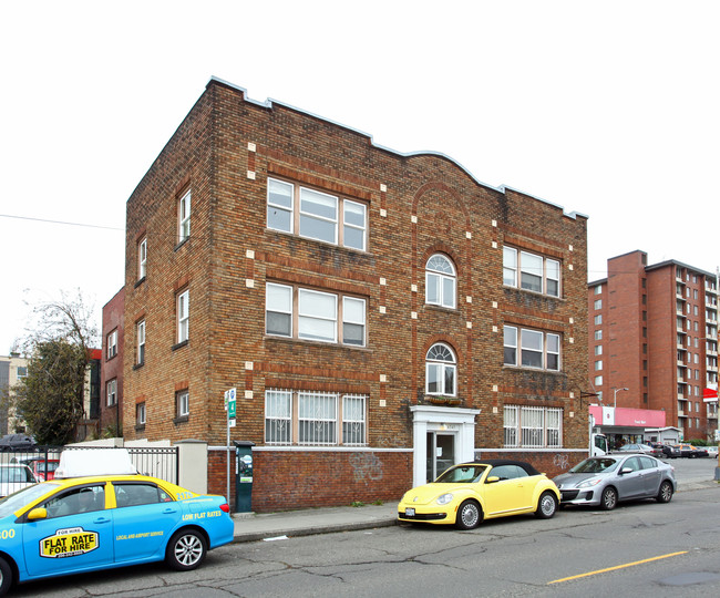 4541 Brooklyn Ave NE in Seattle, WA - Foto de edificio - Building Photo