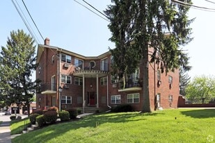 Cameo Court Apartments in Glenolden, PA - Building Photo
