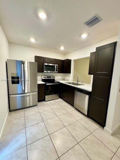 557 NE 5th Terrace in Florida City, FL - Building Photo - Building Photo