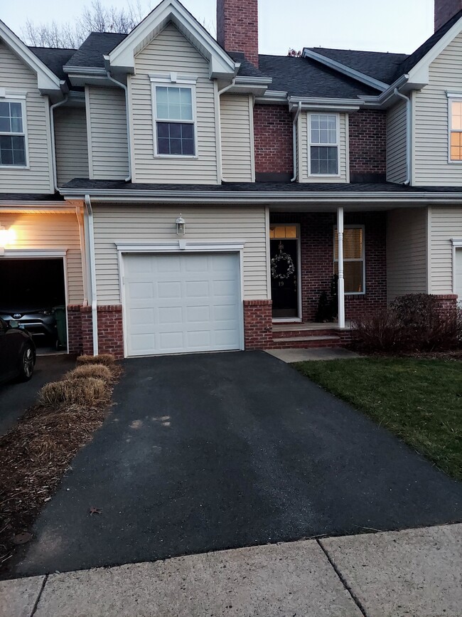 property at 19 Last Leaf Cir