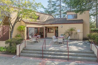 Canyon Oaks in Hayward, CA - Foto de edificio - Building Photo