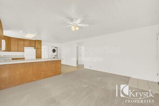 584 Military E in Benicia, CA - Building Photo - Building Photo