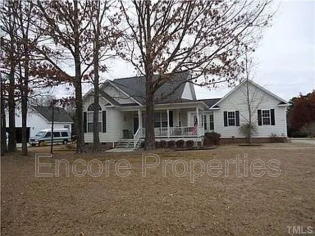 1008 Elmsleigh Way in Fuquay Varina, NC - Building Photo - Building Photo
