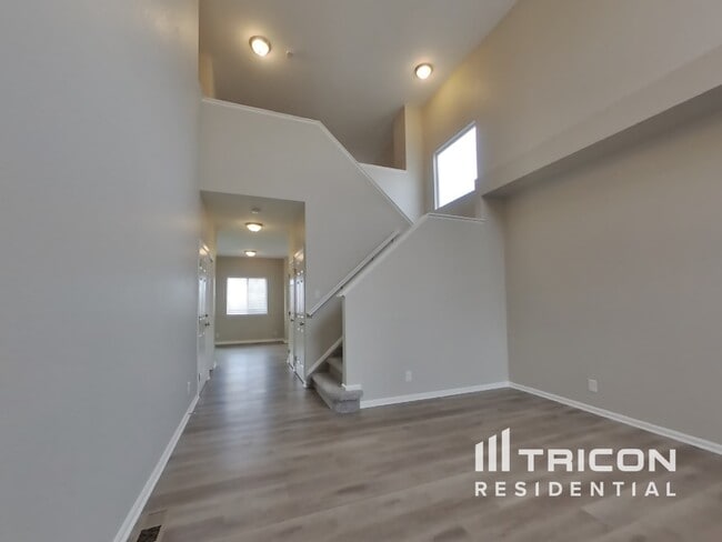 property at 9638 Lansing Cir