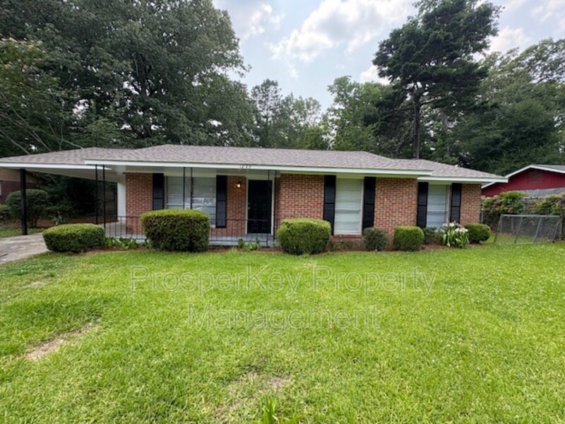 1229 Celia Dr in Columbus, GA - Building Photo