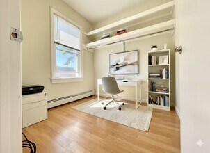 6161 56th St, Unit 2 in Maspeth, NY - Building Photo - Building Photo