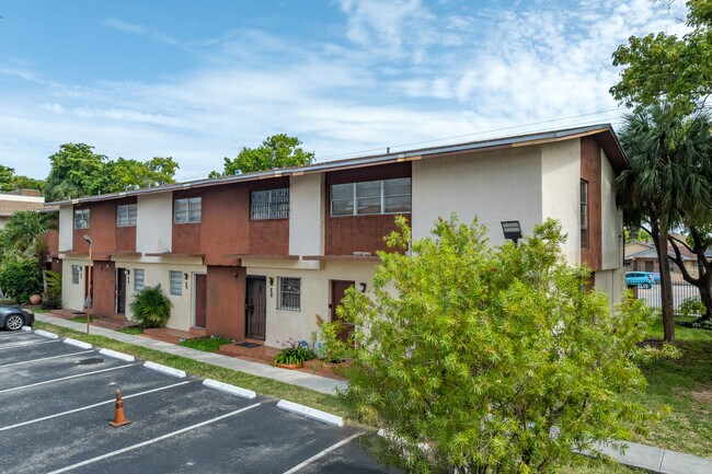 West Flagler Heritage in Miami, FL - Building Photo - Building Photo