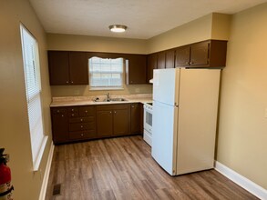 2203 Adams Ave in Huntington, WV - Foto de edificio - Building Photo