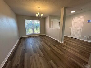 9137 Daytona Dr in Pensacola, FL - Building Photo - Building Photo