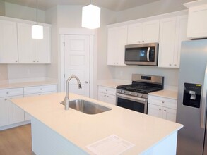 16062 S Bodmin Way in Bluffdale, UT - Building Photo - Building Photo