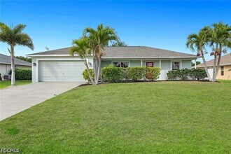 3322 Oasis Blvd in Cape Coral, FL - Building Photo - Building Photo