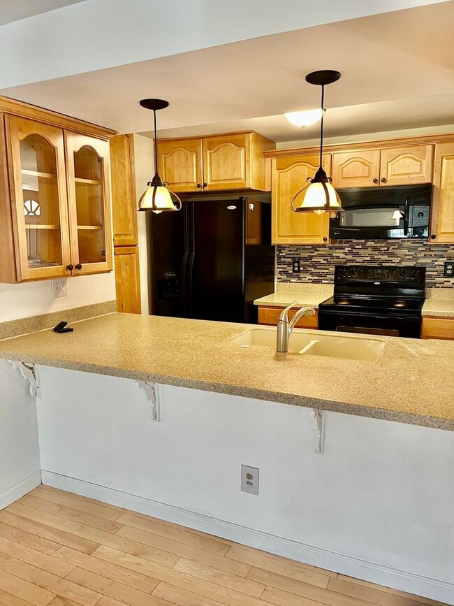 8114 Verbeck Dr in Manlius, NY - Building Photo - Building Photo