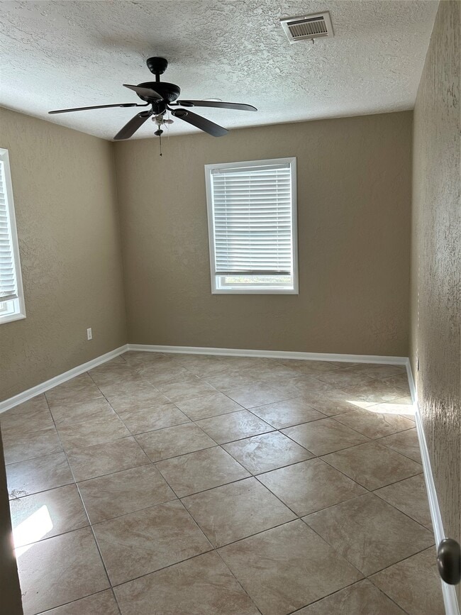 16011 Mary Ann Ln in Cypress, TX - Building Photo - Building Photo
