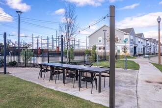 Carmel Villas in Denton, TX - Building Photo - Building Photo