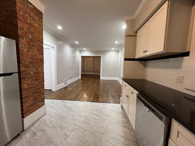 7428 Dunedin St, Unit 1 in Detroit, MI - Building Photo - Building Photo