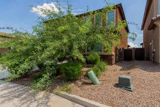 6711 E Via Arroyo Largo in Tucson, AZ - Building Photo - Building Photo