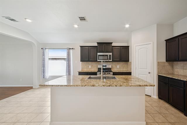 8417 Muddy Creek Dr in Fort Worth, TX - Building Photo - Building Photo