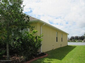 1741 Bridgeport Cir in Rockledge, FL - Building Photo - Building Photo