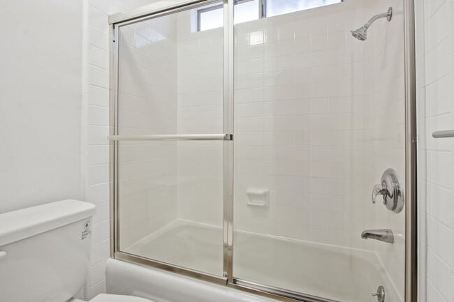 422 Hill St, Unit 6 in Santa Monica, CA - Foto de edificio - Building Photo