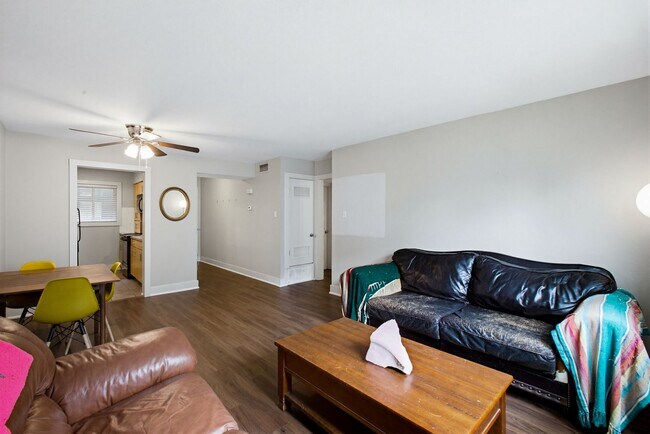 3815 Guadalupe St in Austin, TX - Foto de edificio - Building Photo