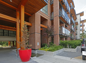 Shore in North Vancouver, BC - Building Photo - Building Photo