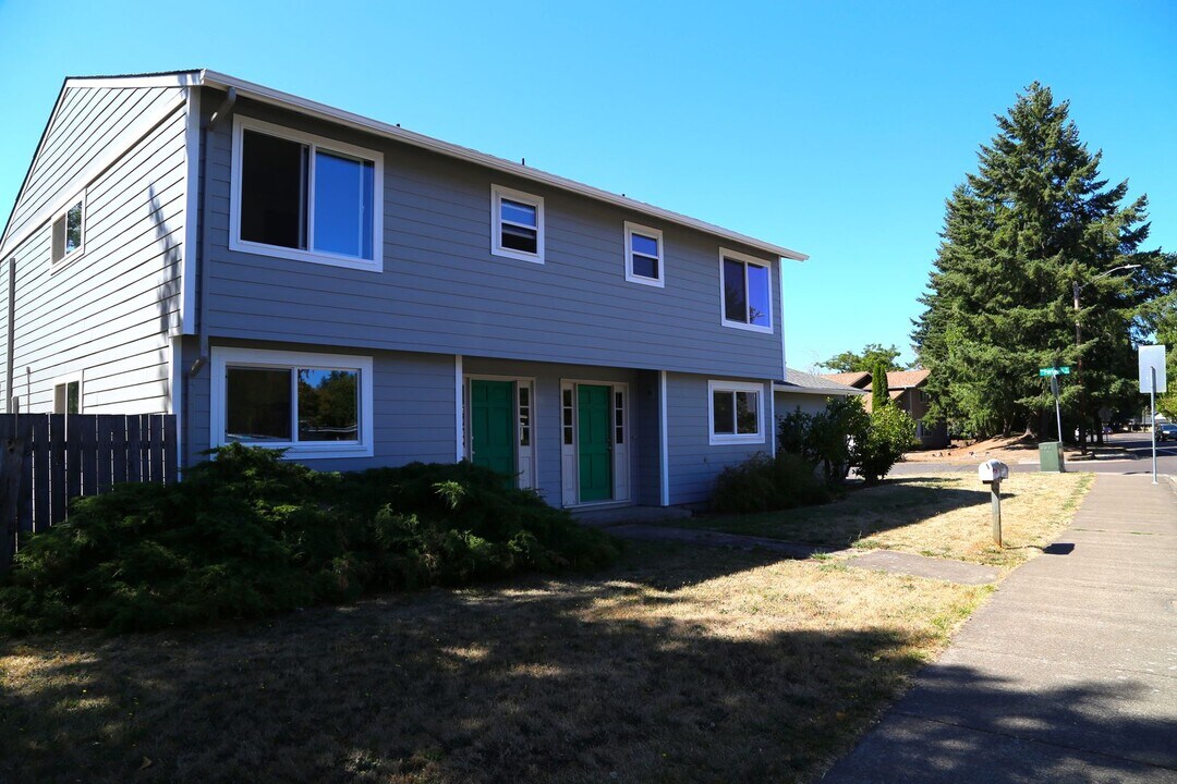 722 NW Walnut Blvd in Corvallis, OR - Building Photo