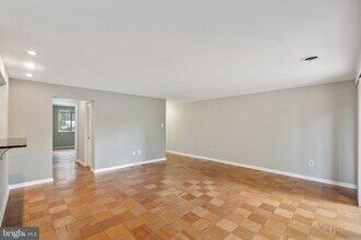 10400 Rockville Pike-Unit -202 in North Bethesda, MD - Building Photo - Building Photo