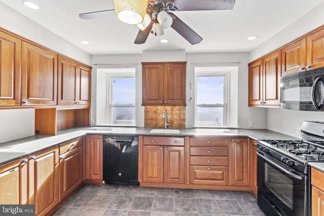 property at 625 Summit St