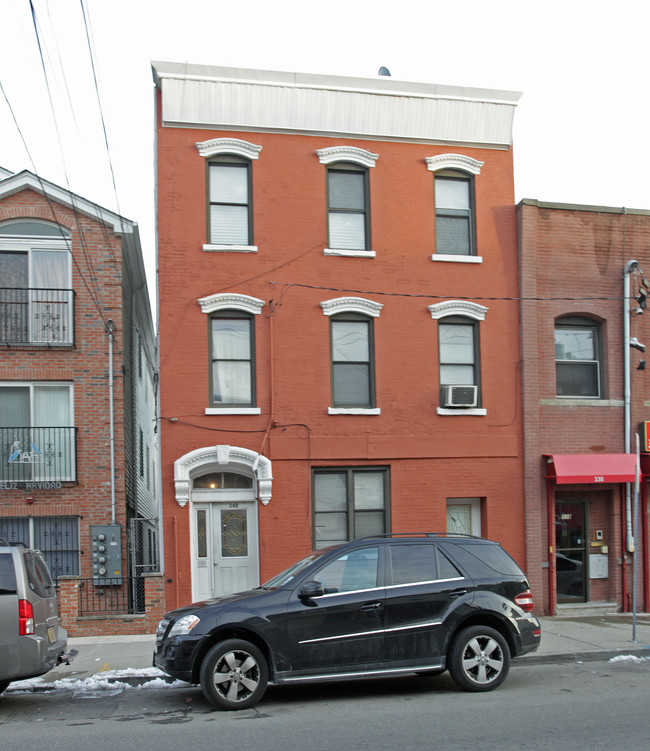 340 Palisade Ave in Jersey City, NJ - Foto de edificio - Building Photo