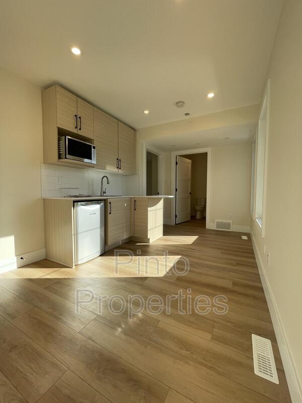 8715-8110 110 St NW in Edmonton, AB - Building Photo - Building Photo