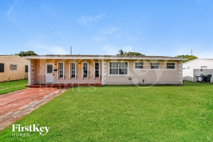 3321 NW 177th Terrace in Miami Gardens, FL - Building Photo