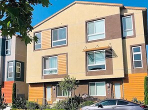 2581 Arvia St. #13 in Los Angeles, CA - Foto de edificio - Building Photo