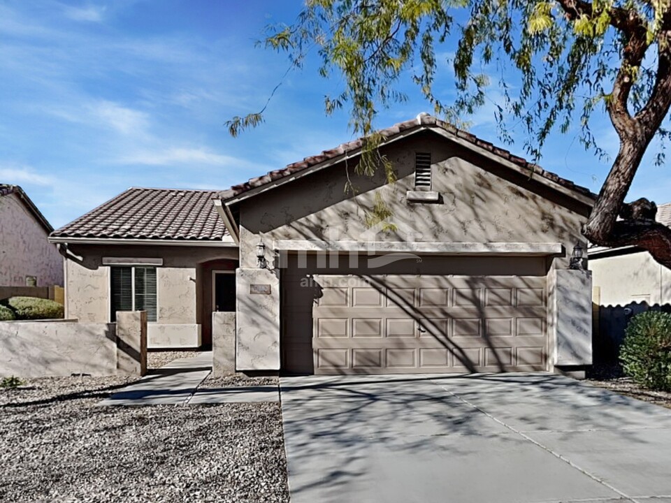 19440 W Monroe St in Buckeye, AZ - Building Photo