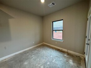 6804 Labelle Dr in Warr Acres, OK - Building Photo - Building Photo