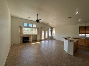 2999 Panorama Ridge Dr in Henderson, NV - Building Photo - Building Photo