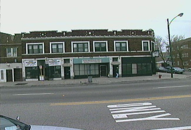 5329-5333 W North Ave in Chicago, IL - Building Photo - Building Photo