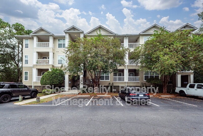 property at 700 Daniel Ellis Dr