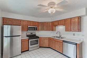 1278 Clare Ct in Carol Stream, IL - Building Photo - Building Photo