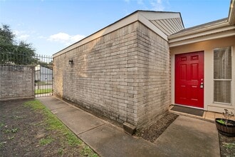 12143 Stone W Dr in Houston, TX - Building Photo - Building Photo