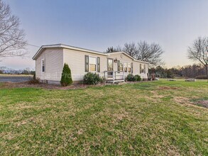 15 Hayfield Ln in New Hope, VA - Building Photo - Building Photo