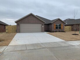 301 Citation St in Centerton, AR - Building Photo