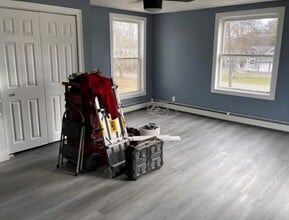 86 Sweet Hill Rd in Plaistow, NH - Building Photo - Building Photo