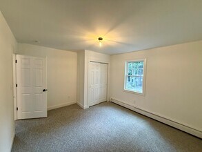 46 High St, Unit Floor 1 in South Glastonbury, CT - Building Photo - Building Photo